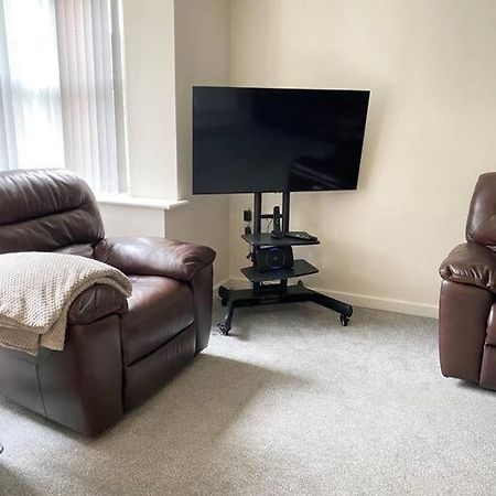 4-Room Detached Furnished Home With Parking Leicester Dış mekan fotoğraf