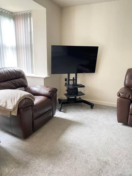4-Room Detached Furnished Home With Parking Leicester Dış mekan fotoğraf